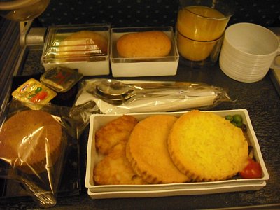 SQ シンガポール航空のベジタリアン機内食: 時空の旅人